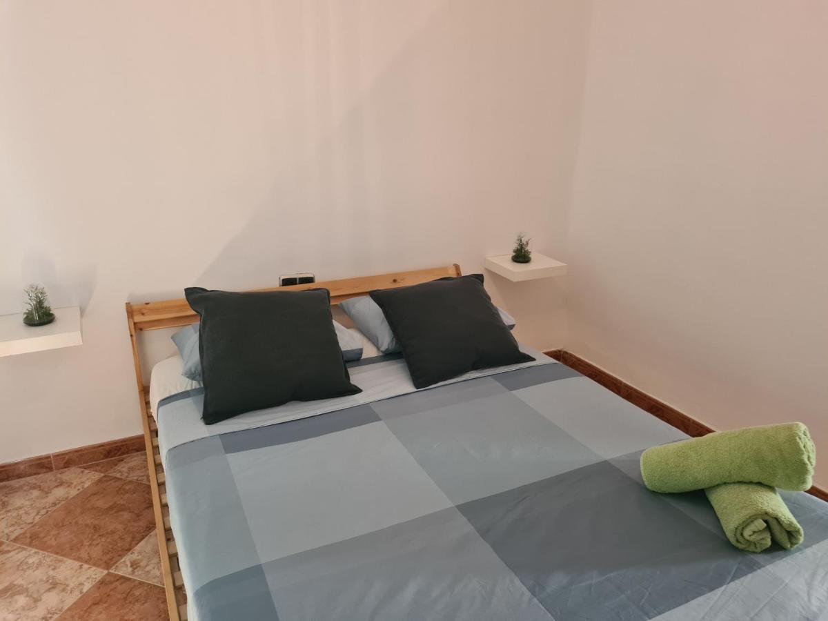 Apartamento Los Guindos Malaga Luaran gambar